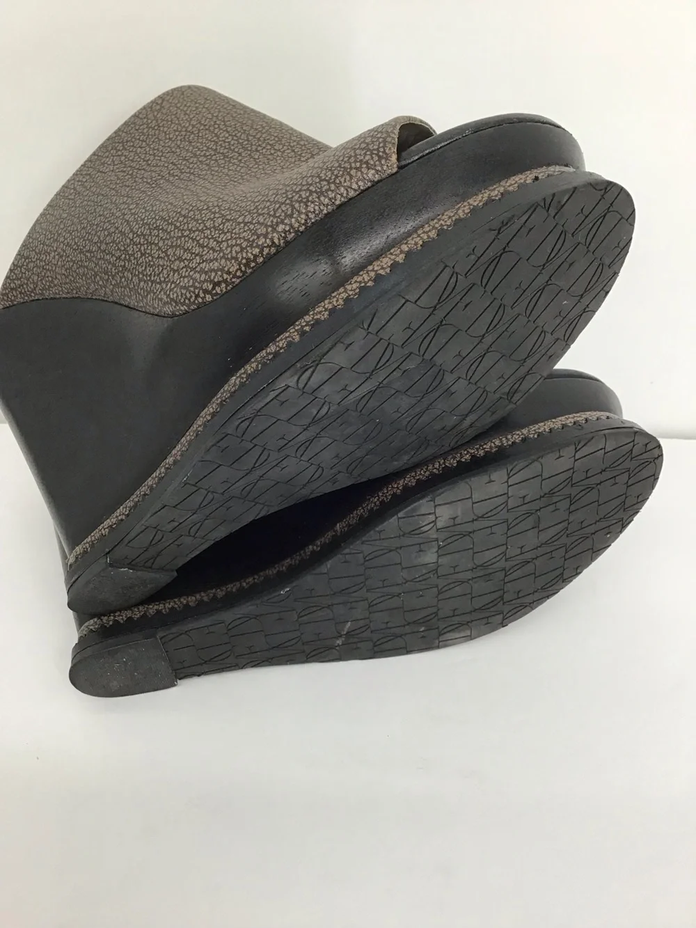 Diane Von Furstenberg Odessa Leather Platform Wedge Pebble Brown Size 8
